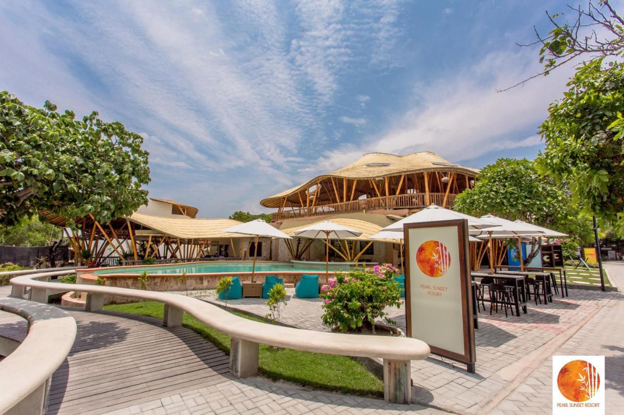 Pearl Sunset Resort Gili Trawangan Exterior photo