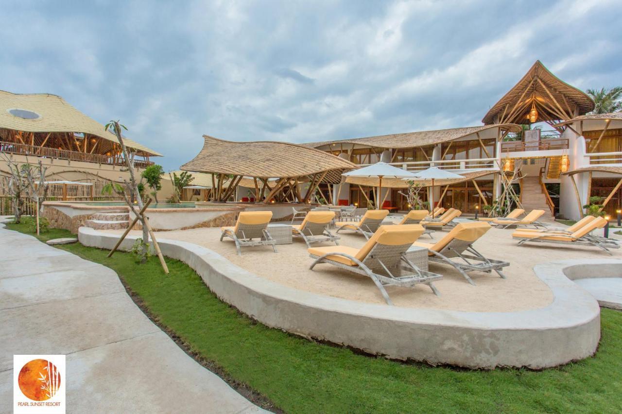 Pearl Sunset Resort Gili Trawangan Exterior photo